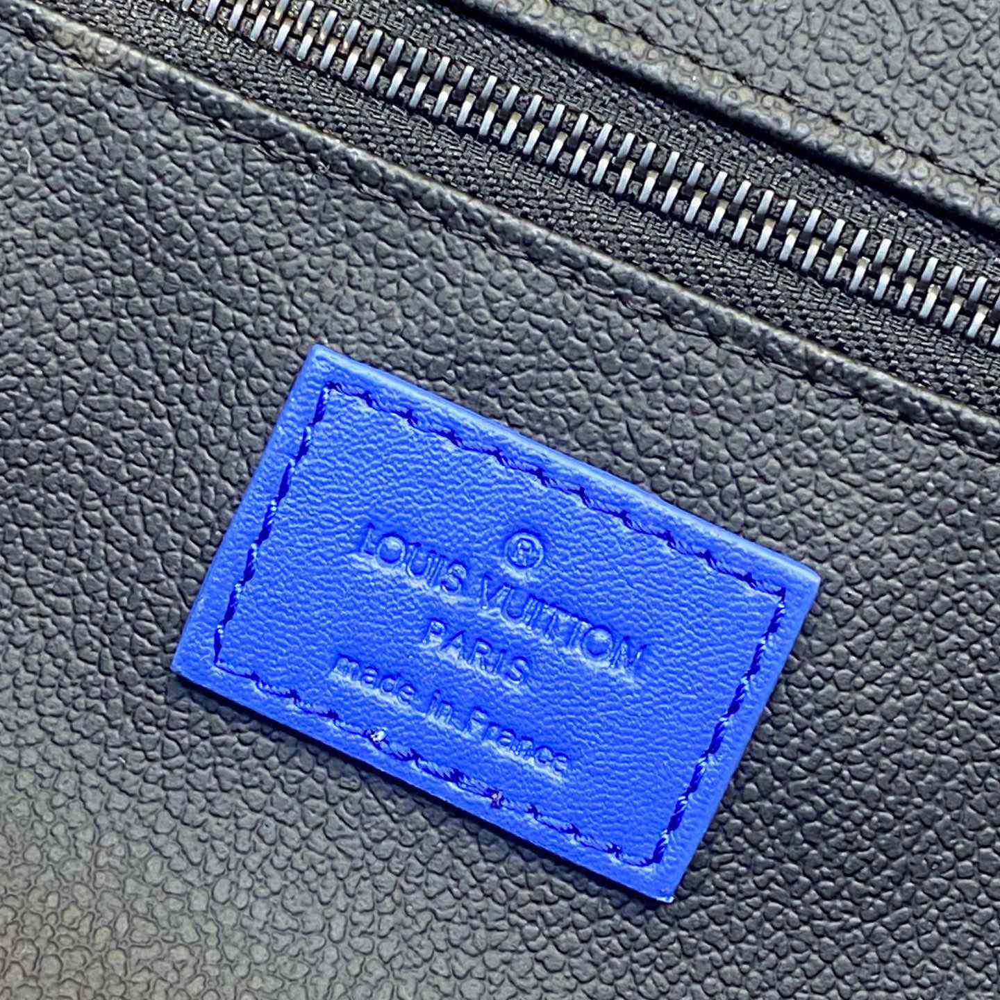 Louis Vuitton Dopp Kit    M82576 - 