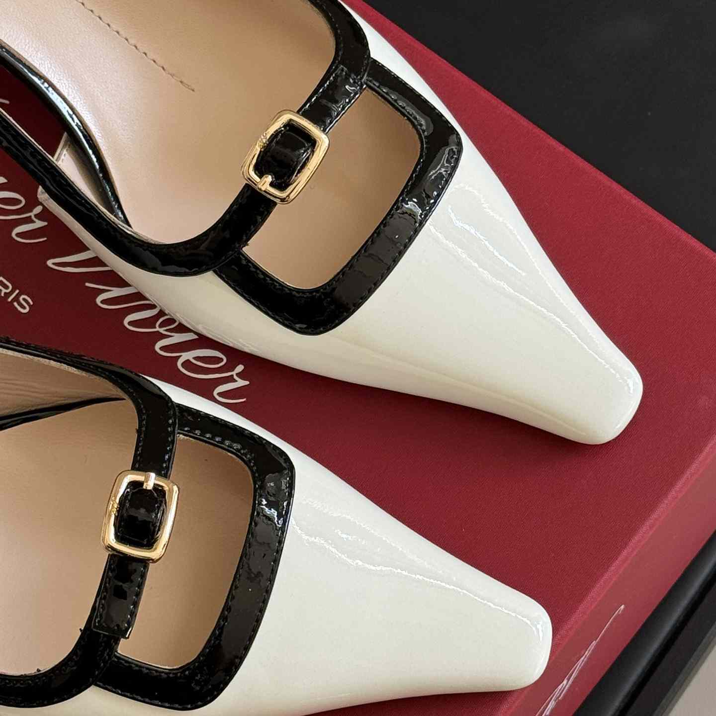 Roger Vivier Viv’ Canard Slingback Pumps in Patent Leather - PerfectKickZ