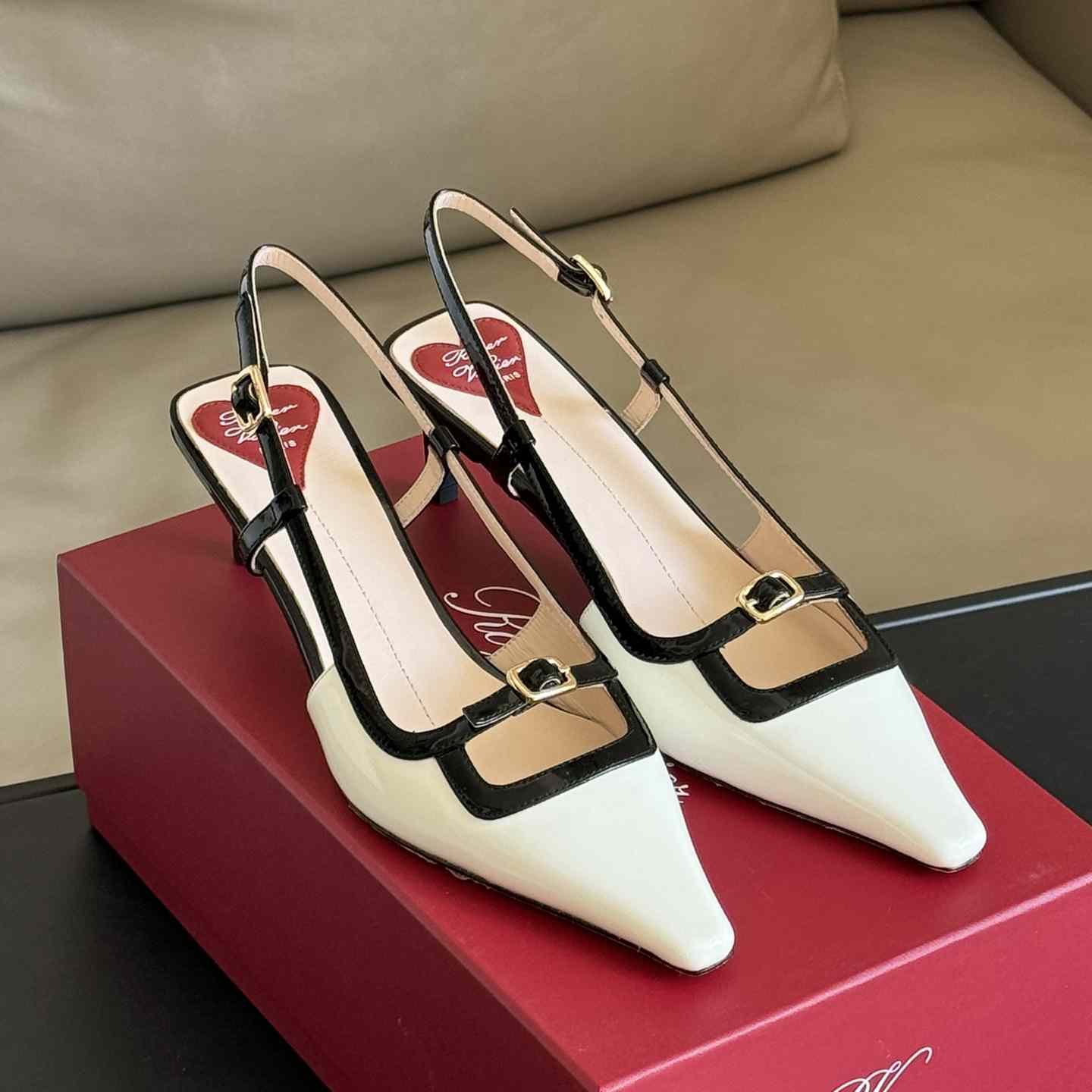 Roger Vivier Viv’ Canard Slingback Pumps in Patent Leather - PerfectKickZ