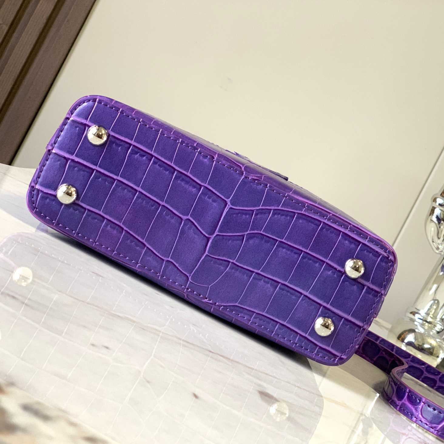 Louis Vuitton Capucines MM   N94910 - PerfectKickZ