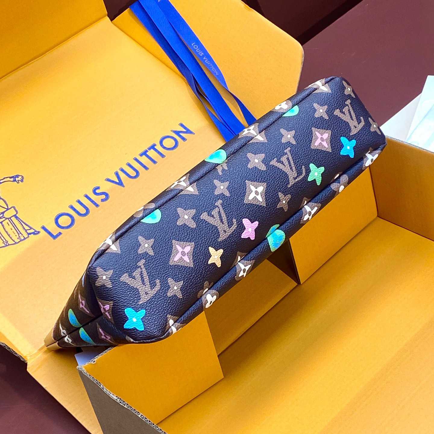 Louis Vuitton Pochette Voyage Souple    M83568 - PerfectKickZ