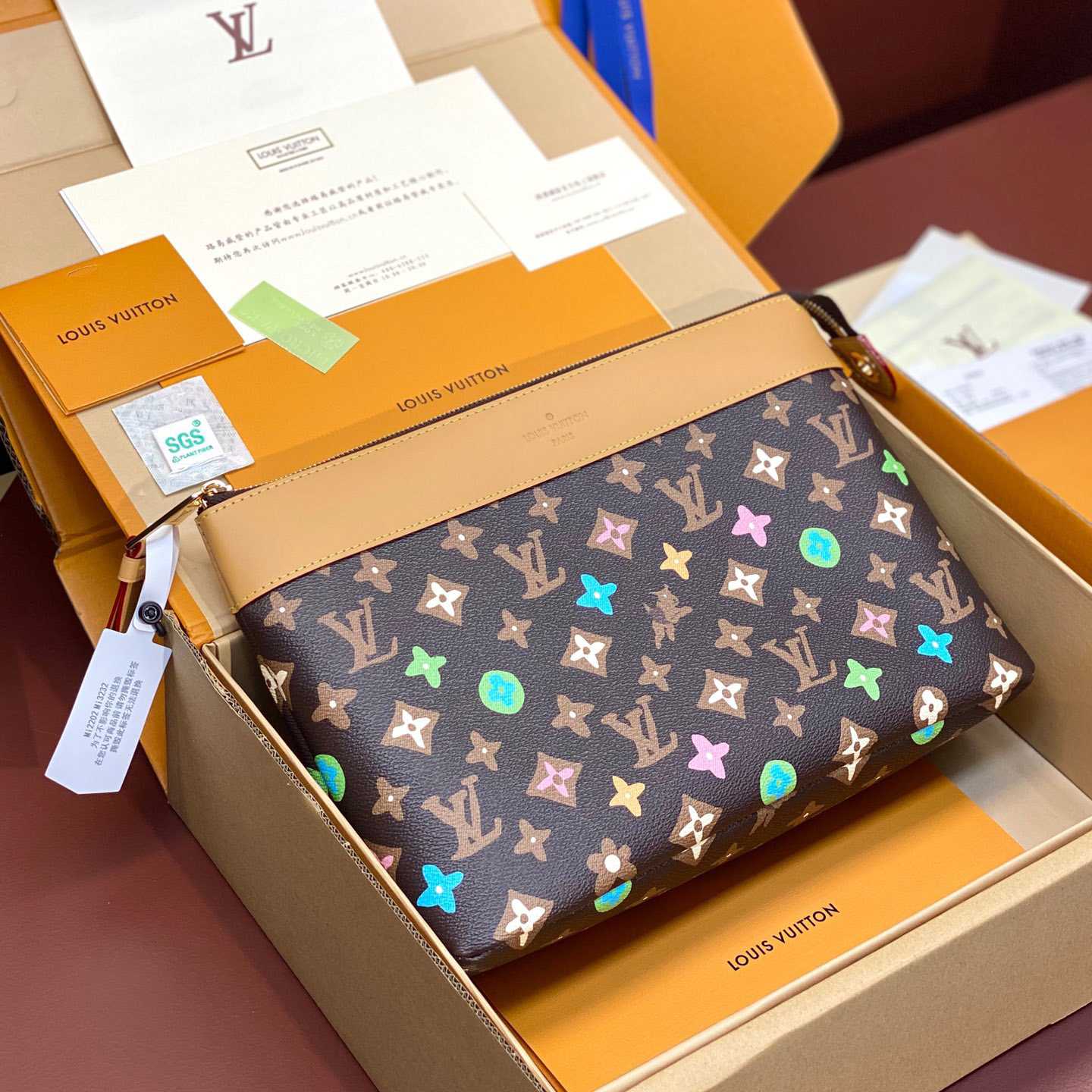 Louis Vuitton Pochette Voyage Souple    M83568 - PerfectKickZ