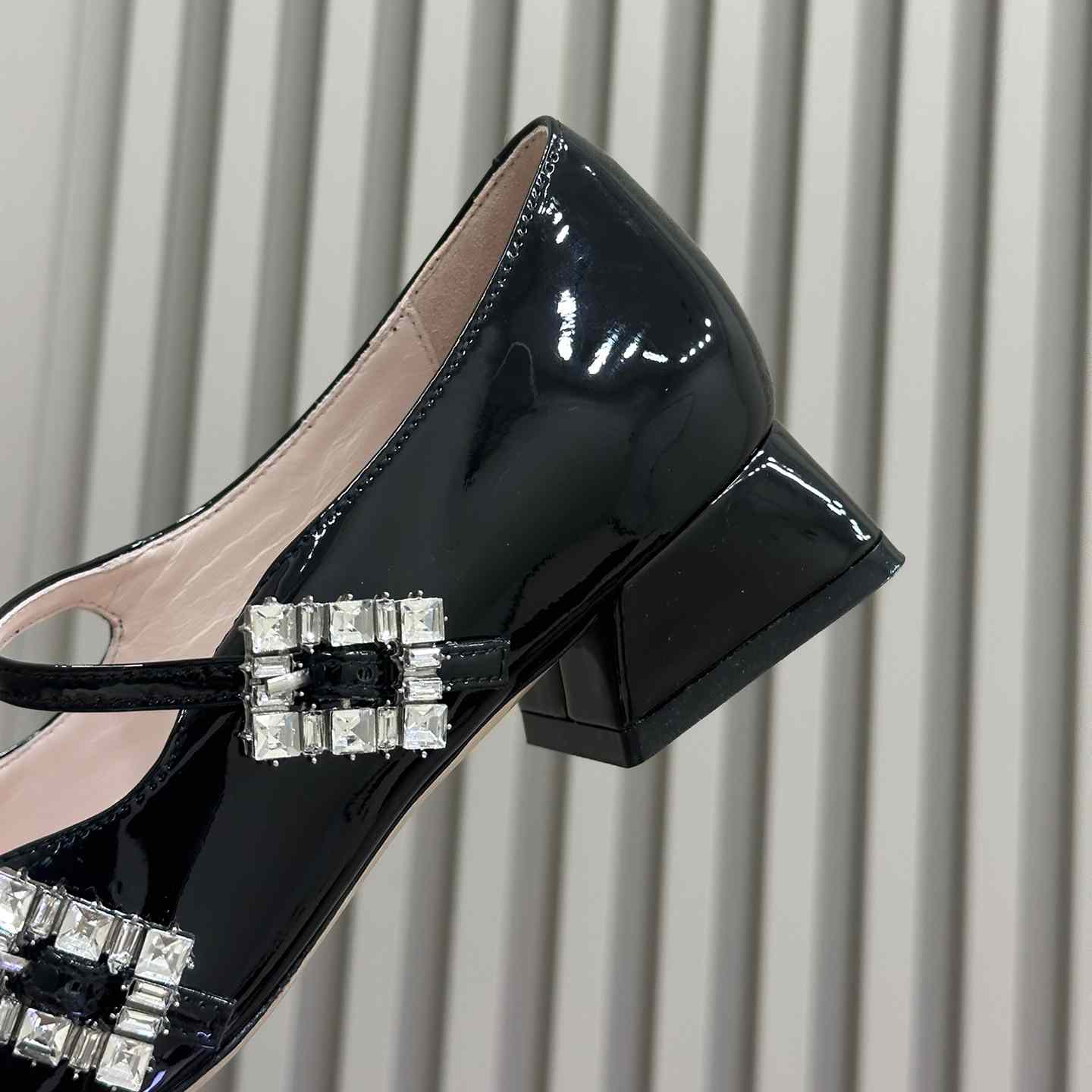Roger Vivier Trés Vivier Strass Buckle Mini Babies Ballerinas in Patent Leather - PerfectKickZ