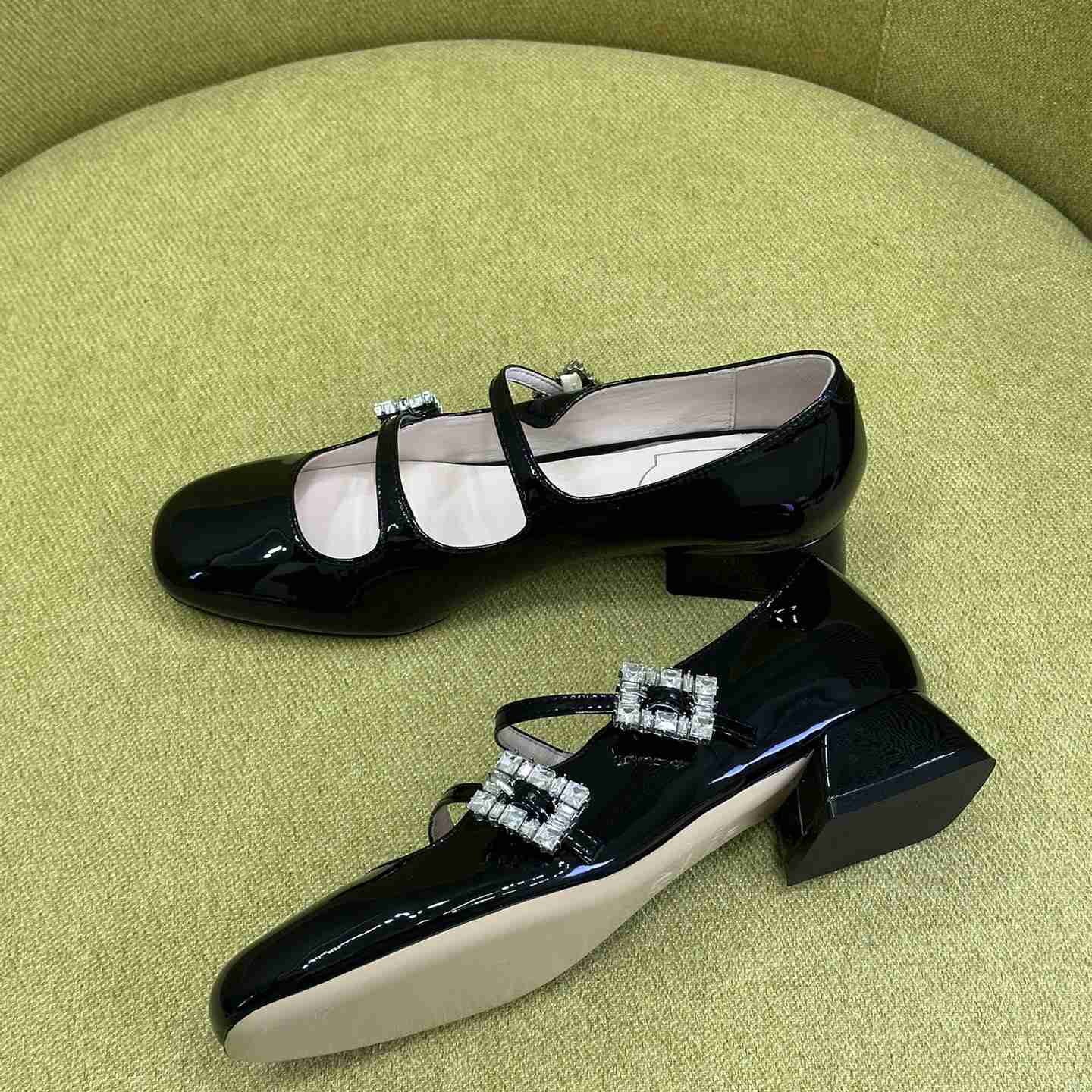 Roger Vivier Trés Vivier Strass Buckle Mini Babies Ballerinas in Patent Leather - PerfectKickZ