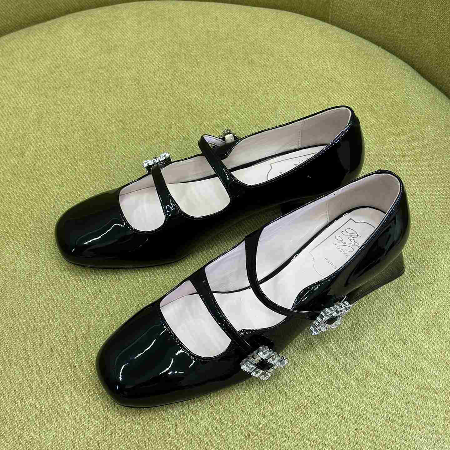 Roger Vivier Trés Vivier Strass Buckle Mini Babies Ballerinas in Patent Leather - PerfectKickZ