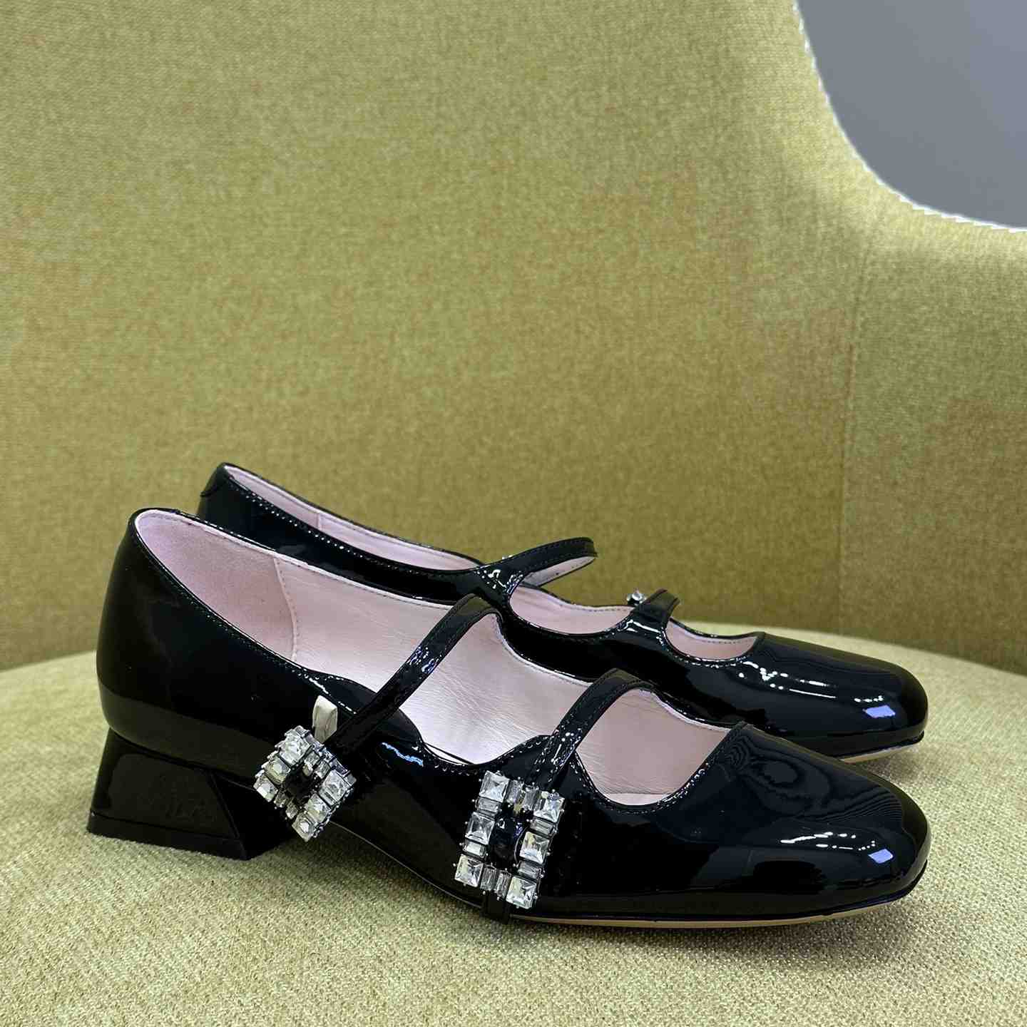 Roger Vivier Trés Vivier Strass Buckle Mini Babies Ballerinas in Patent Leather - PerfectKickZ