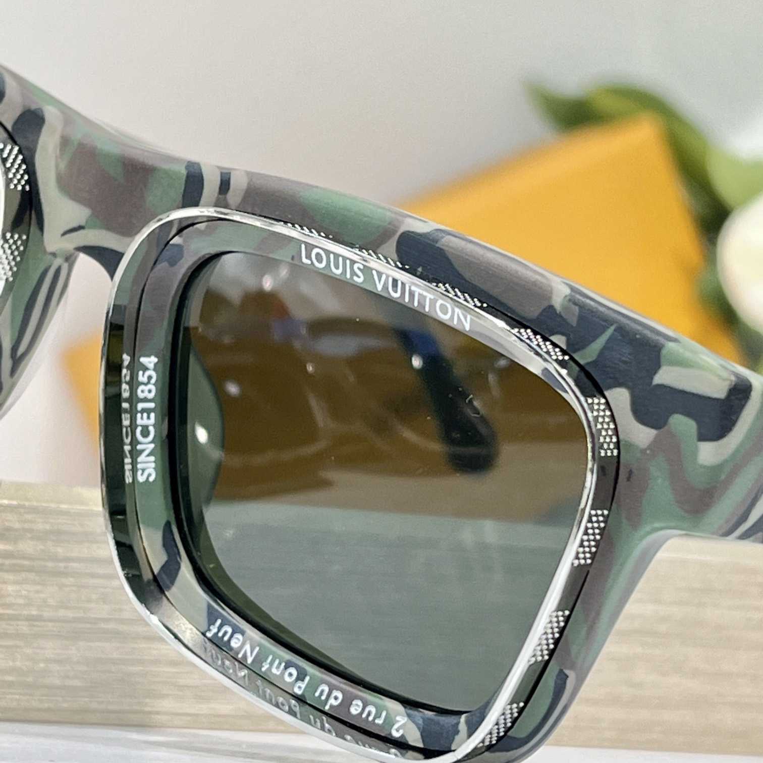 Louis Vuitton LV Super Vision Square Sunglasses    Z2443U - PerfectKickZ