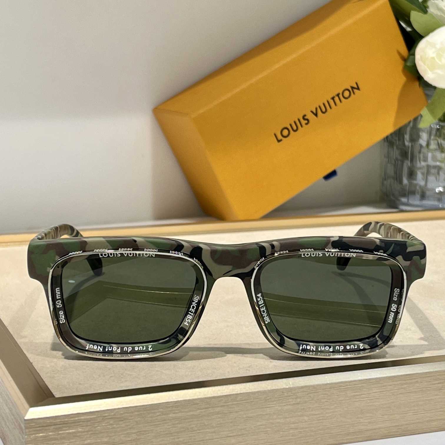 Louis Vuitton LV Super Vision Square Sunglasses    Z2443U - PerfectKickZ