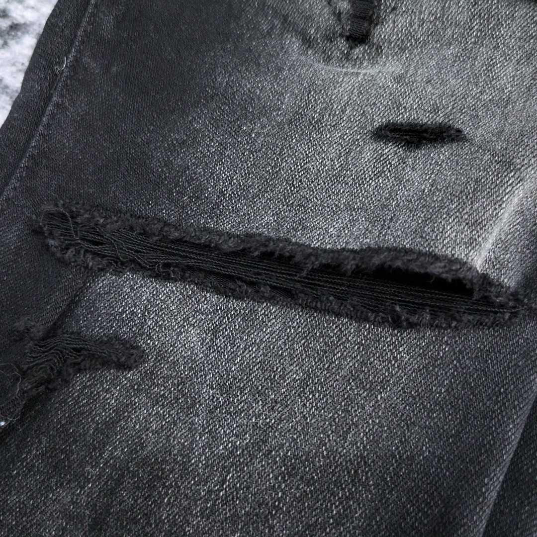 Amiri Slim Fit Jeans    665 - PerfectKickZ