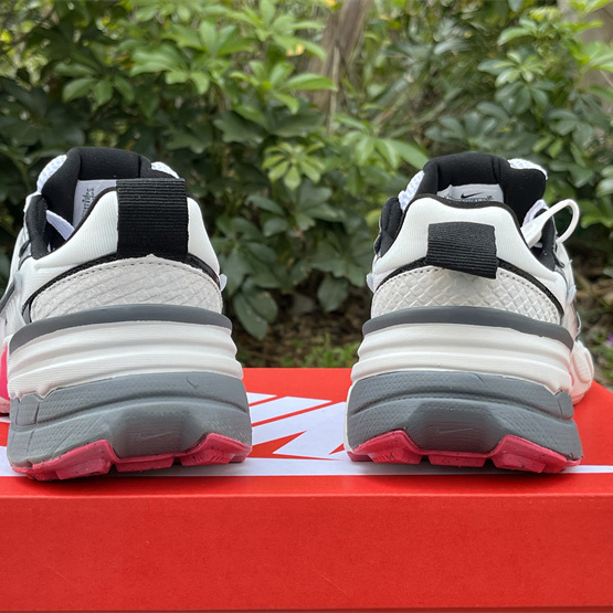 Nike Wmns v2k Runtekk Low ''White Grey Pink'' Sneaker       FZ5061-100 - PerfectKickZ
