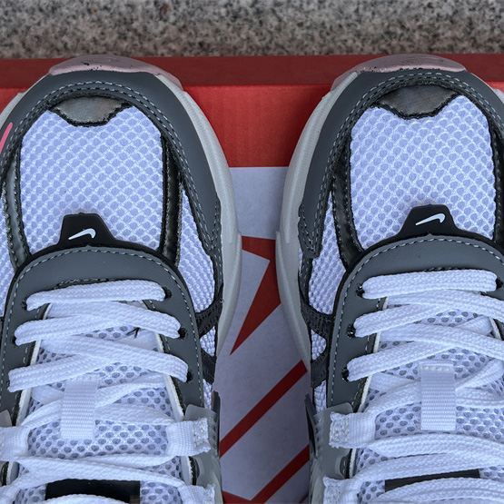 Nike Wmns v2k Runtekk Low ''White Grey Pink'' Sneaker       FZ5061-100 - PerfectKickZ