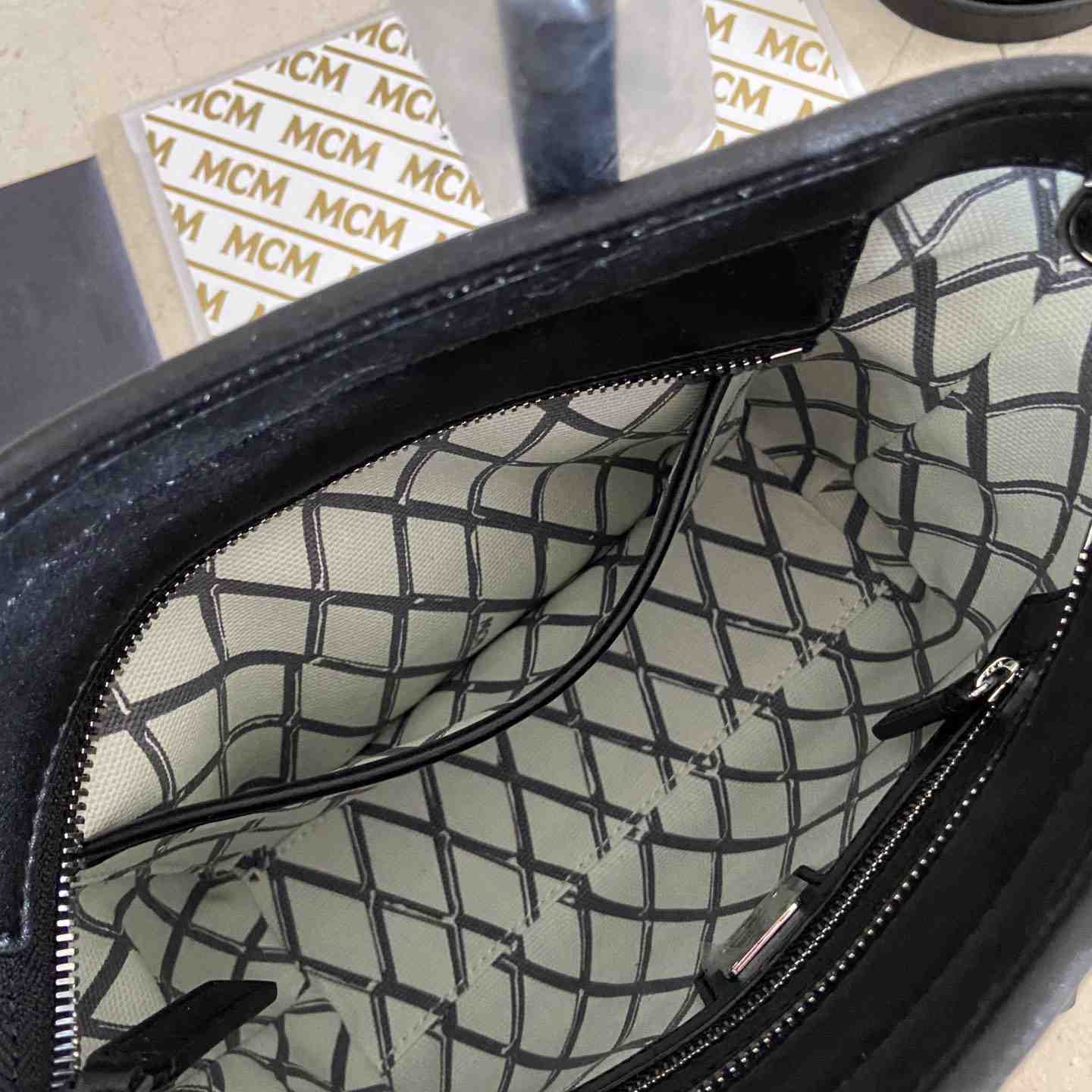 MCM Aren Top-zip Shopper In Visetos - PerfectKickZ