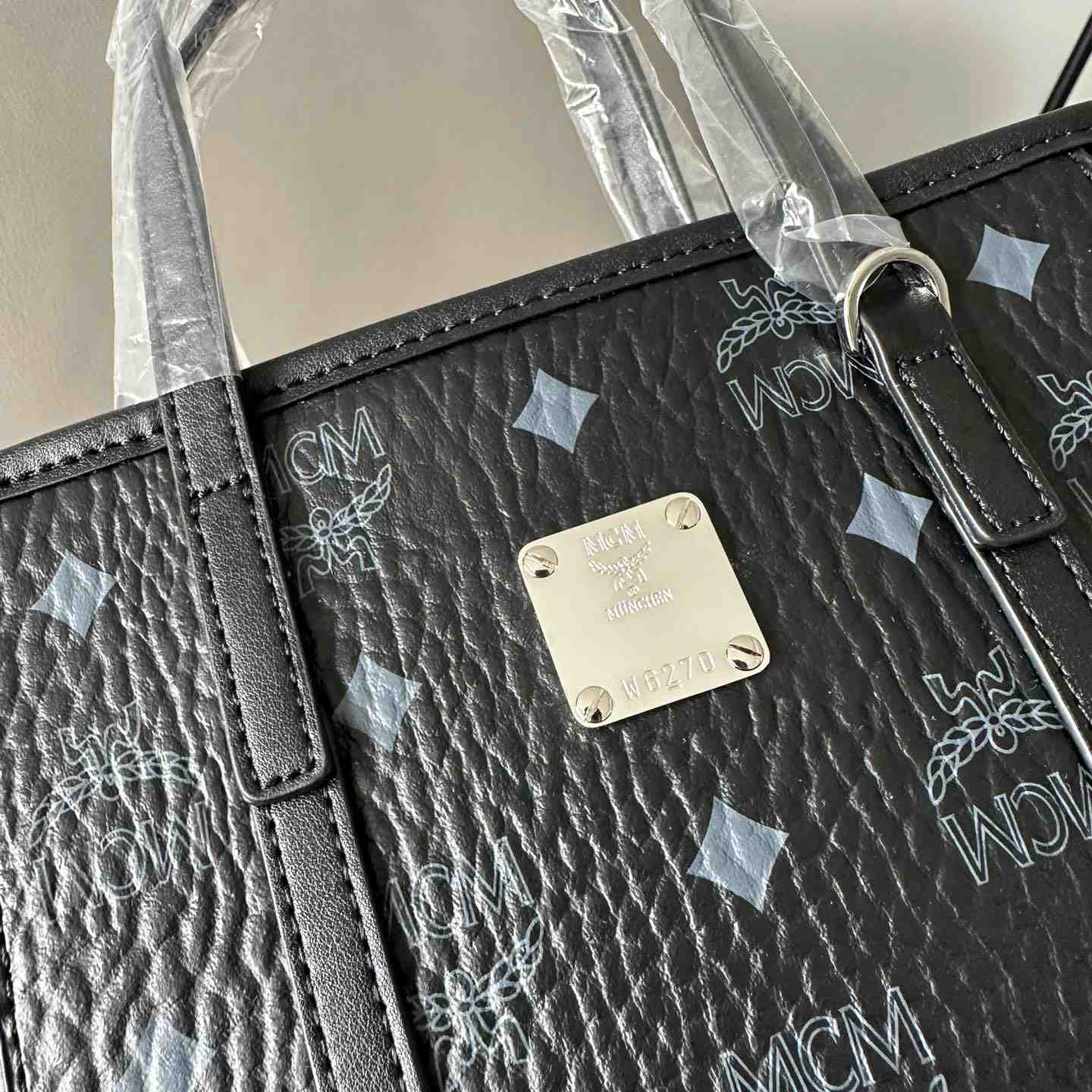 MCM Aren Top-zip Shopper In Visetos - PerfectKickZ