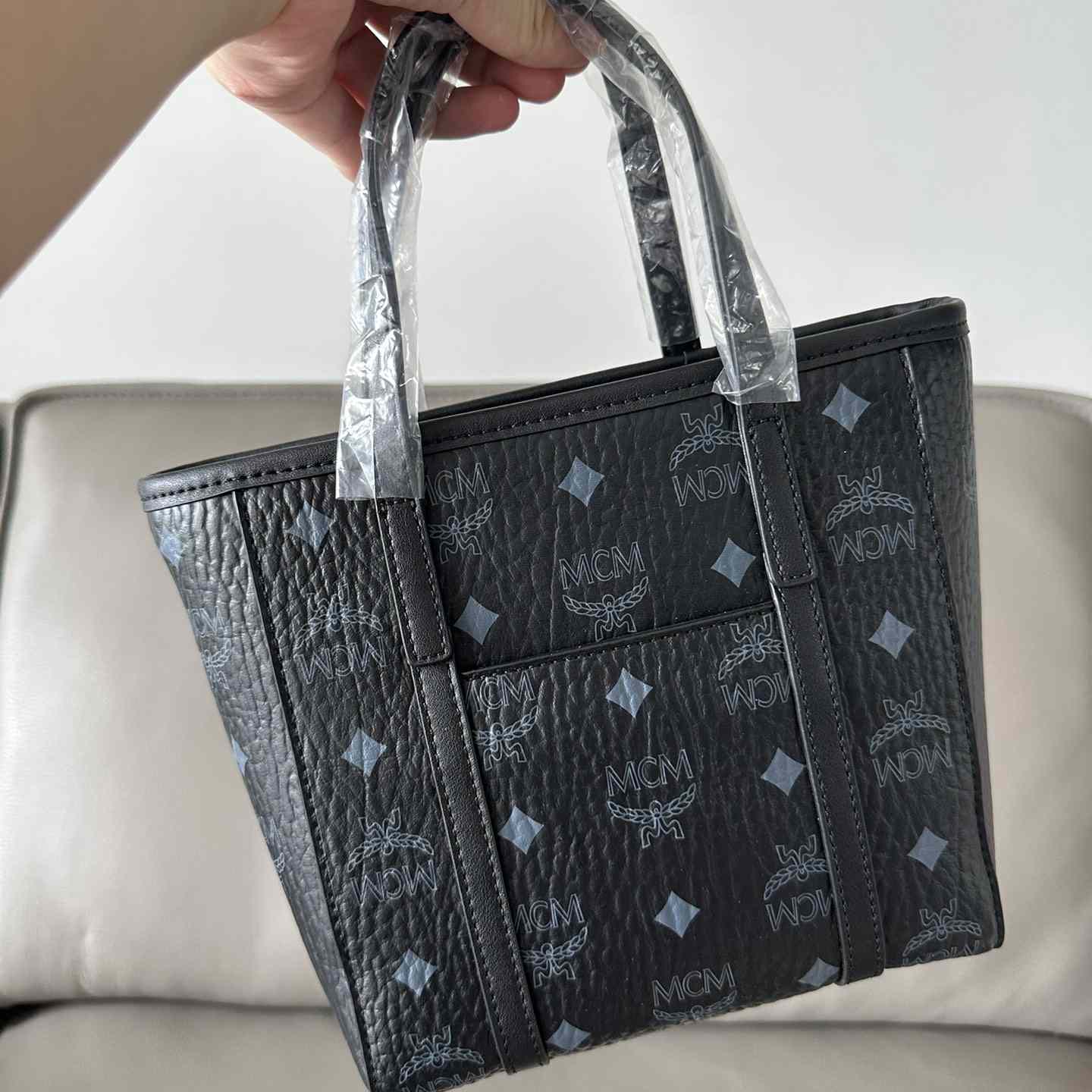 MCM Aren Top-zip Shopper In Visetos - PerfectKickZ