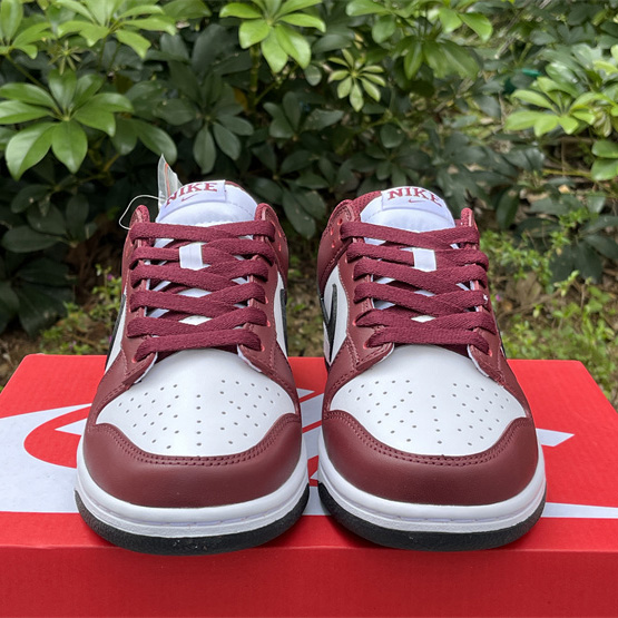 Nike Dunk Low SE Sneaker      FJ4616-600 - PerfectKickZ