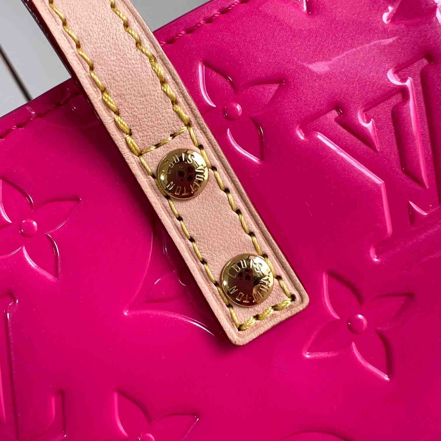 Louis Vuitton Reade PM    M24028 - PerfectKickZ