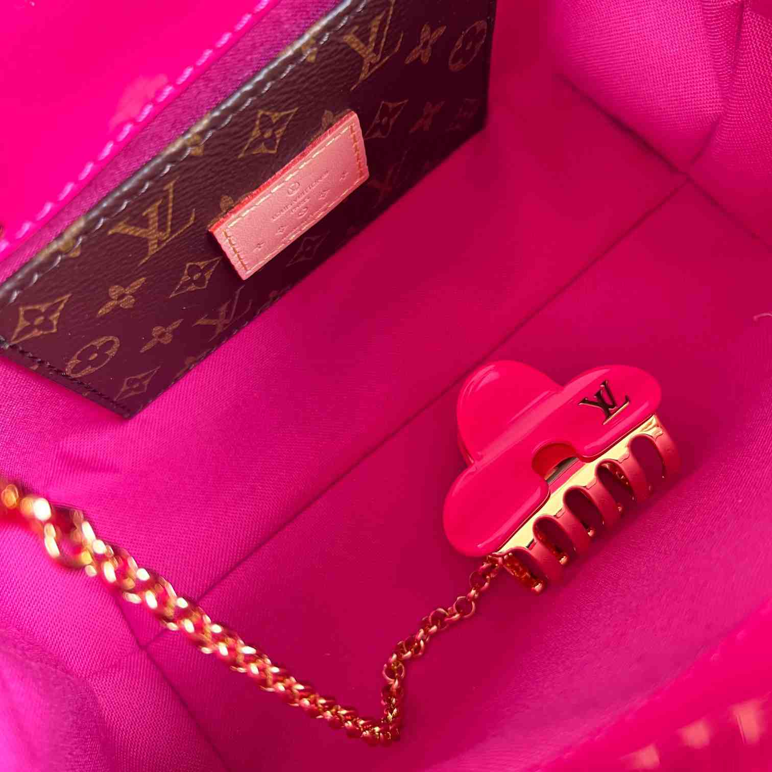 Louis Vuitton Reade PM    M24028 - PerfectKickZ