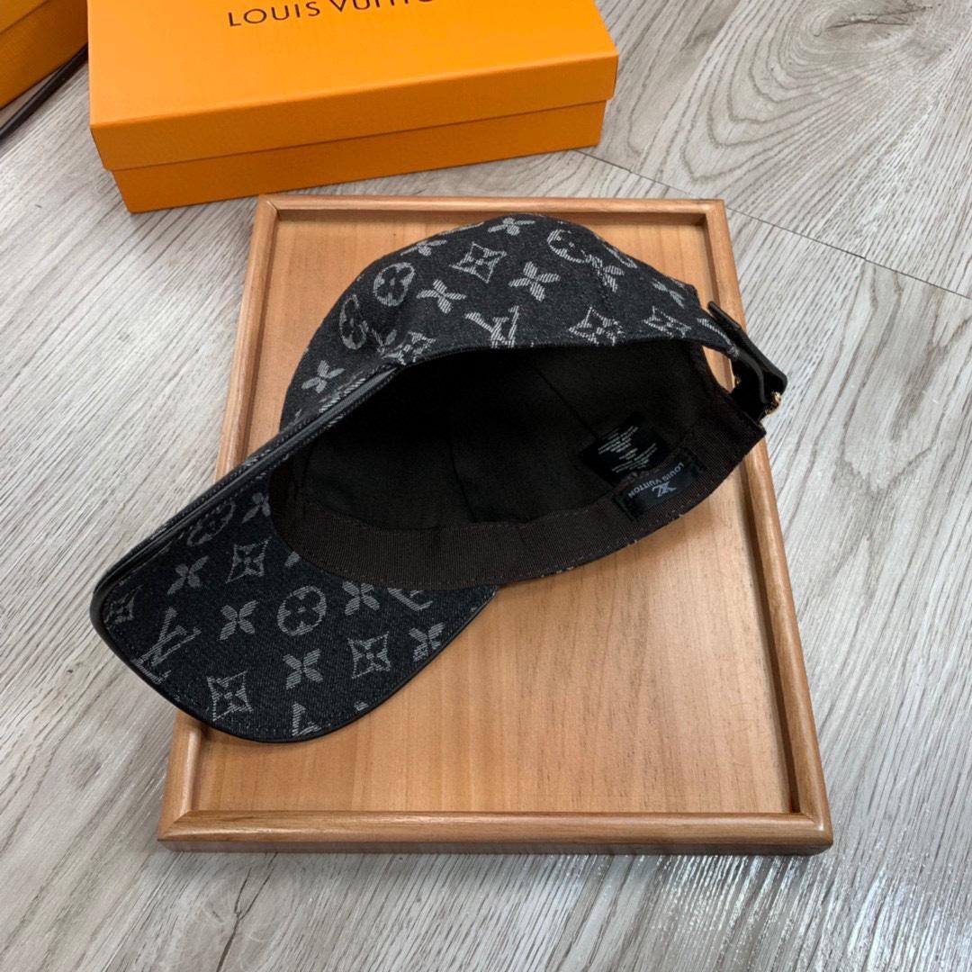 Louis Vuitton Monogram Cap - PerfectKickZ
