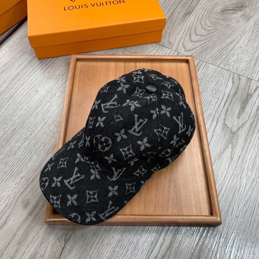 Louis Vuitton Monogram Cap - PerfectKickZ