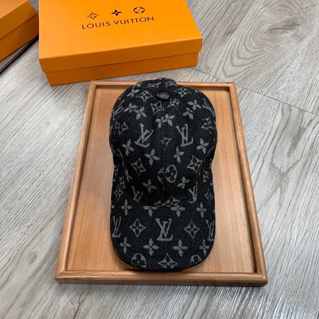 Louis Vuitton Monogram Cap - PerfectKickZ