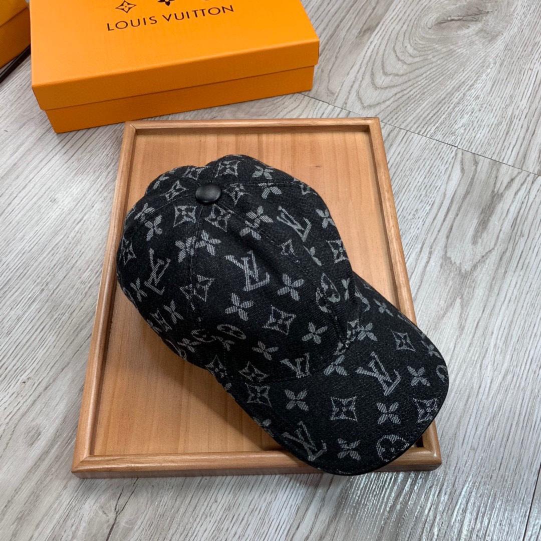 Louis Vuitton Monogram Cap - PerfectKickZ