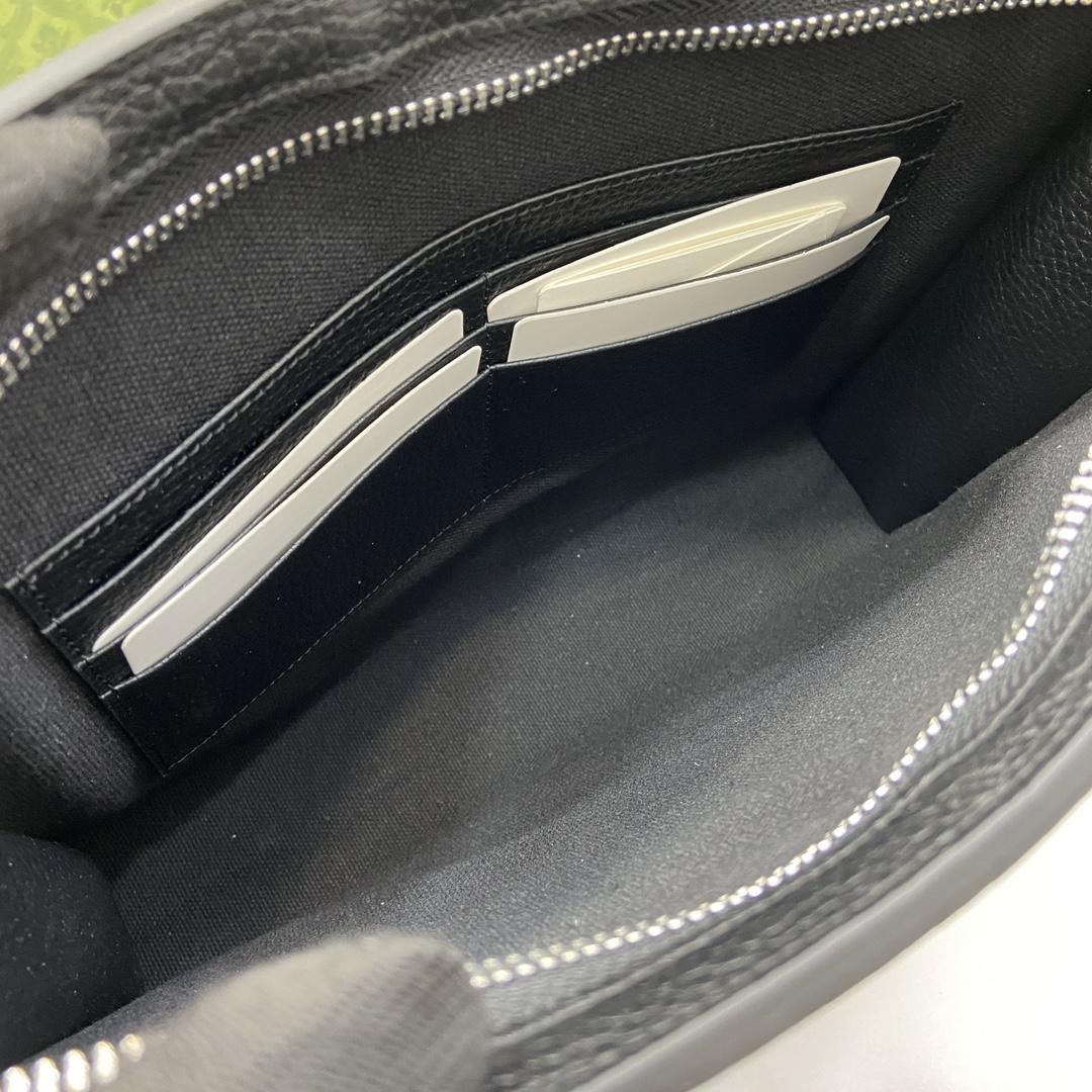 Gucci Pouch With Gucci Logo - PerfectKickZ