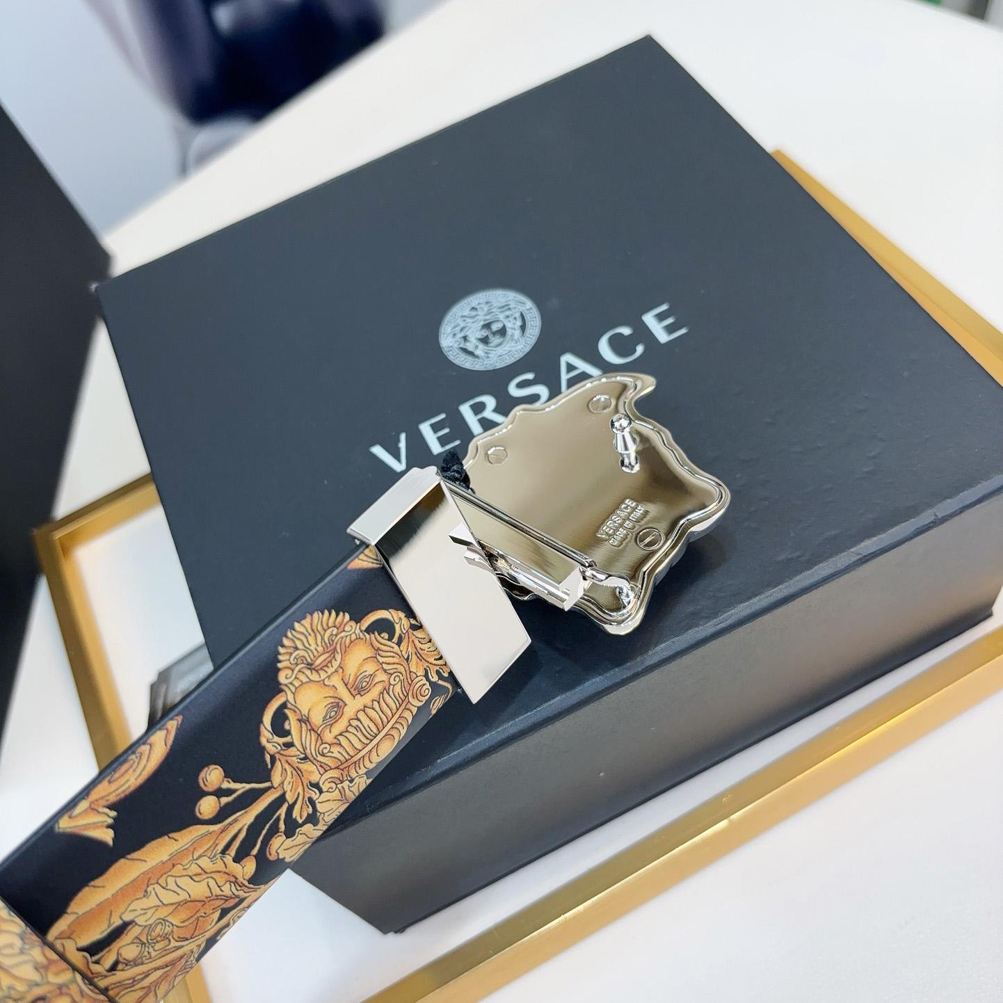 Versace Barocco Reversible Leather Belt    40mm - PerfectKickZ