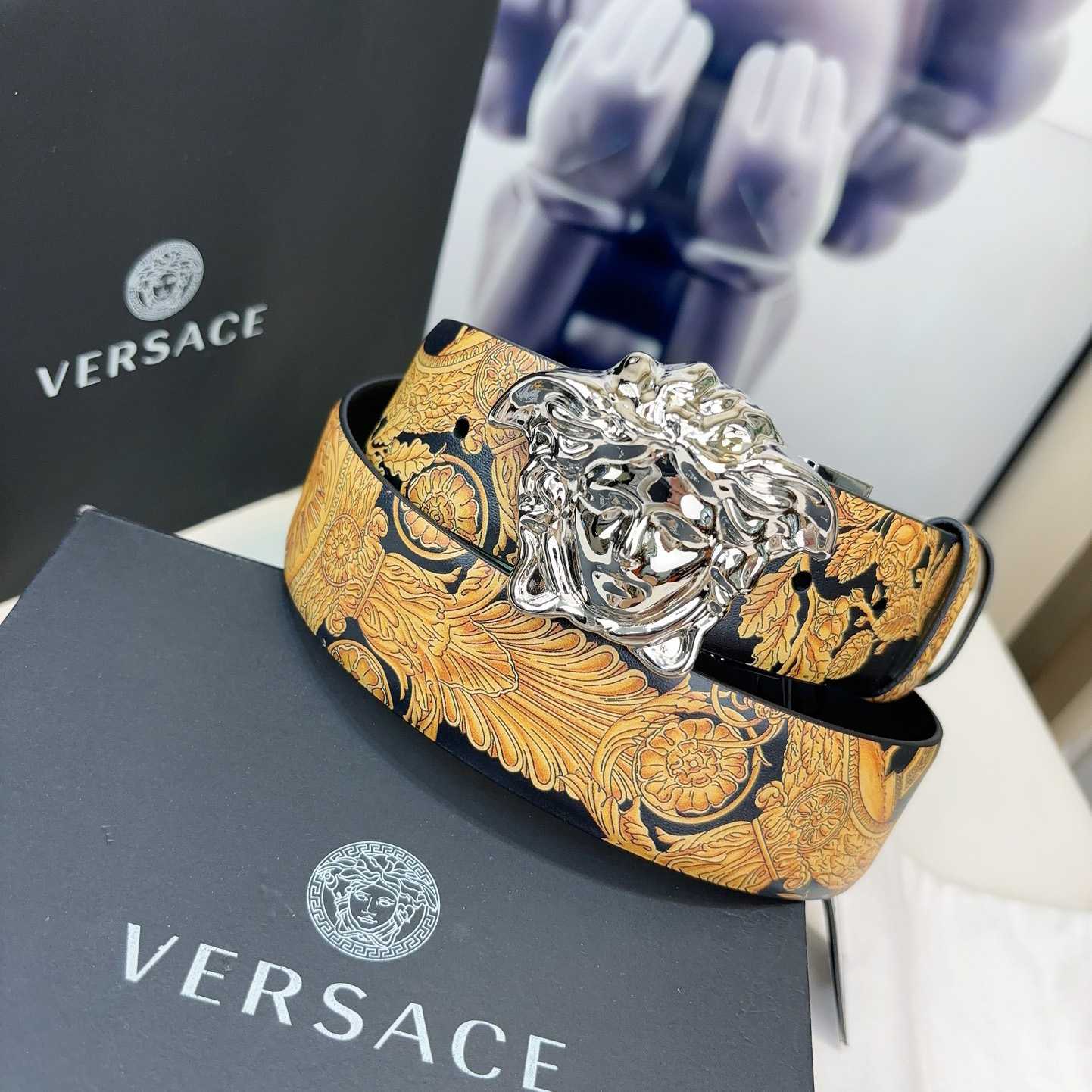 Versace Barocco Reversible Leather Belt    40mm - PerfectKickZ