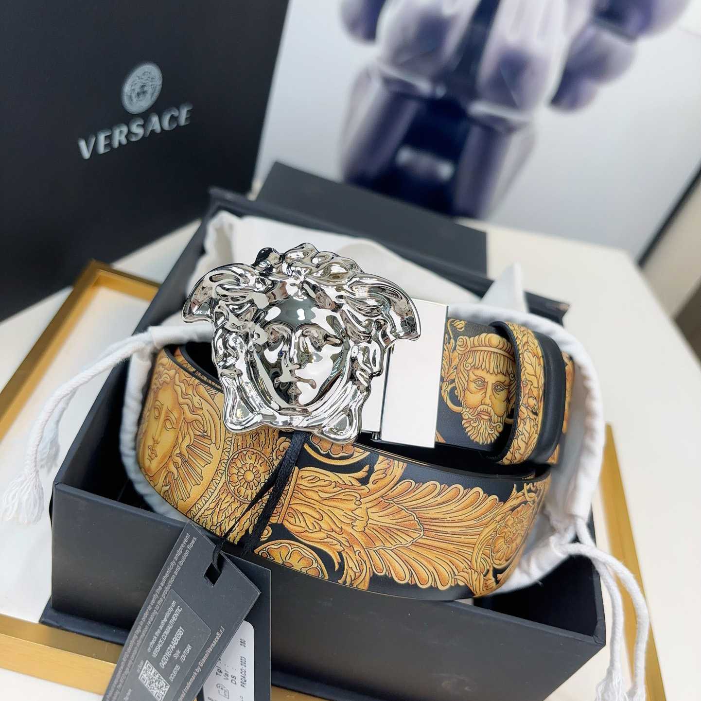 Versace Barocco Reversible Leather Belt    40mm - PerfectKickZ