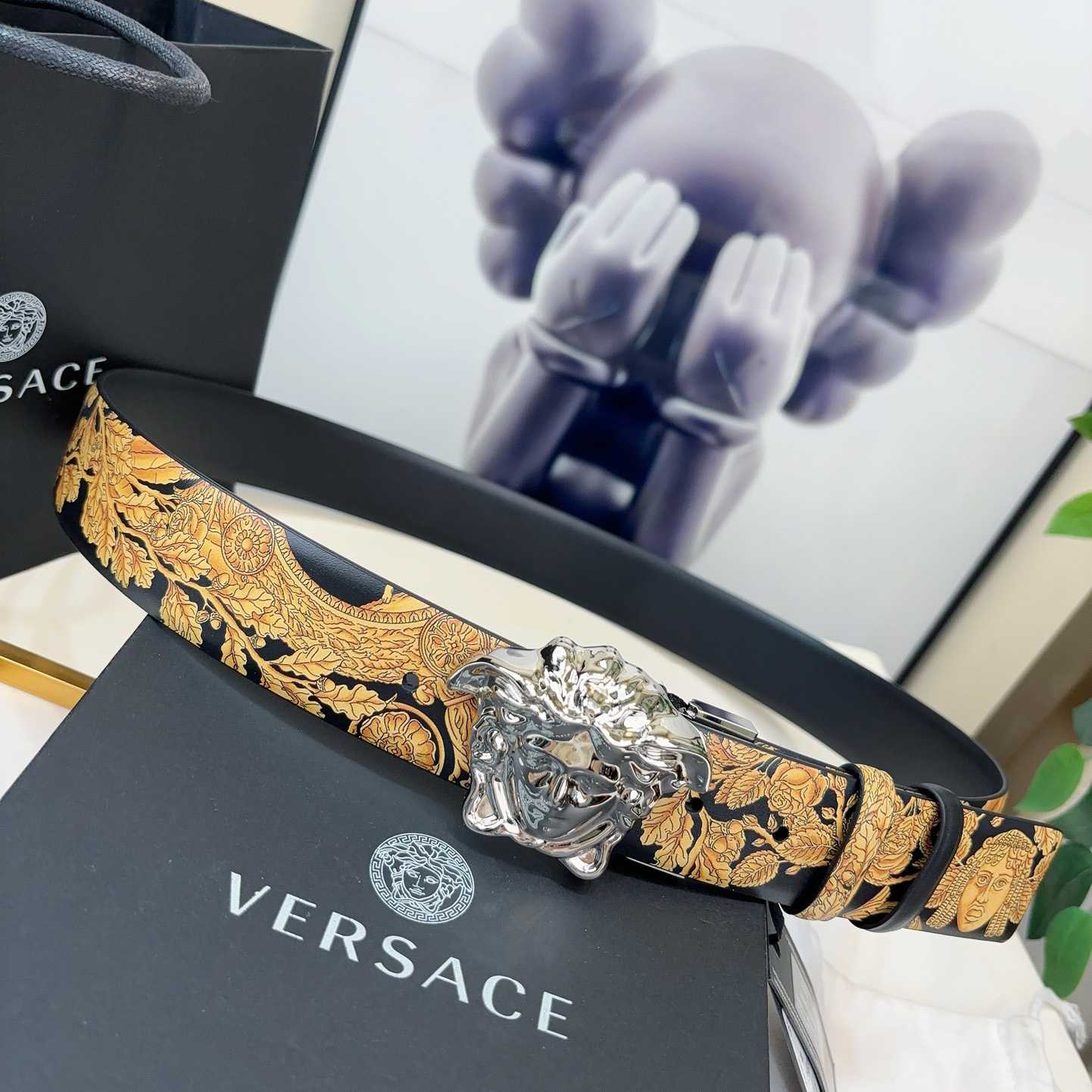 Versace Barocco Reversible Leather Belt    40mm - PerfectKickZ