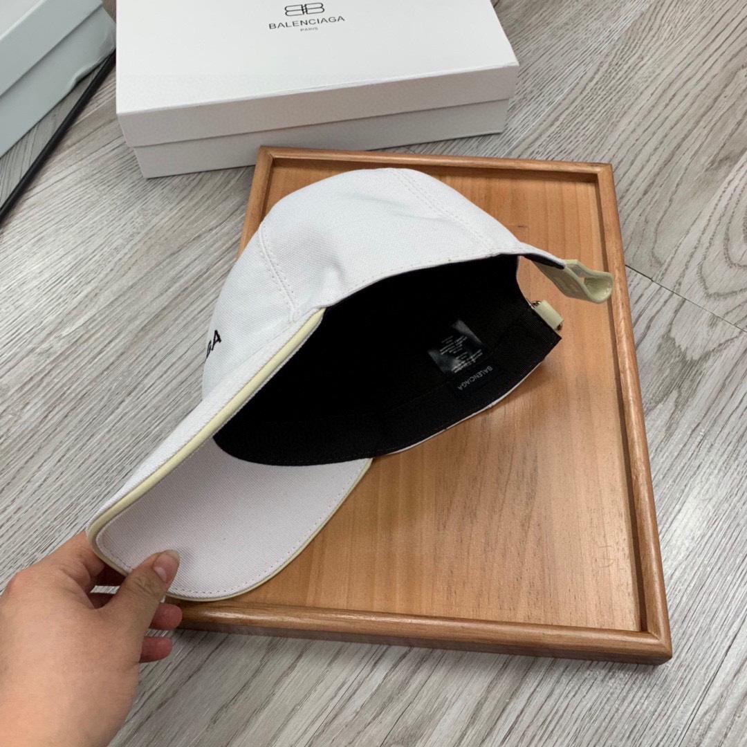 Balenciaga Embroidered-logo Six-panel Cap - PerfectKickZ