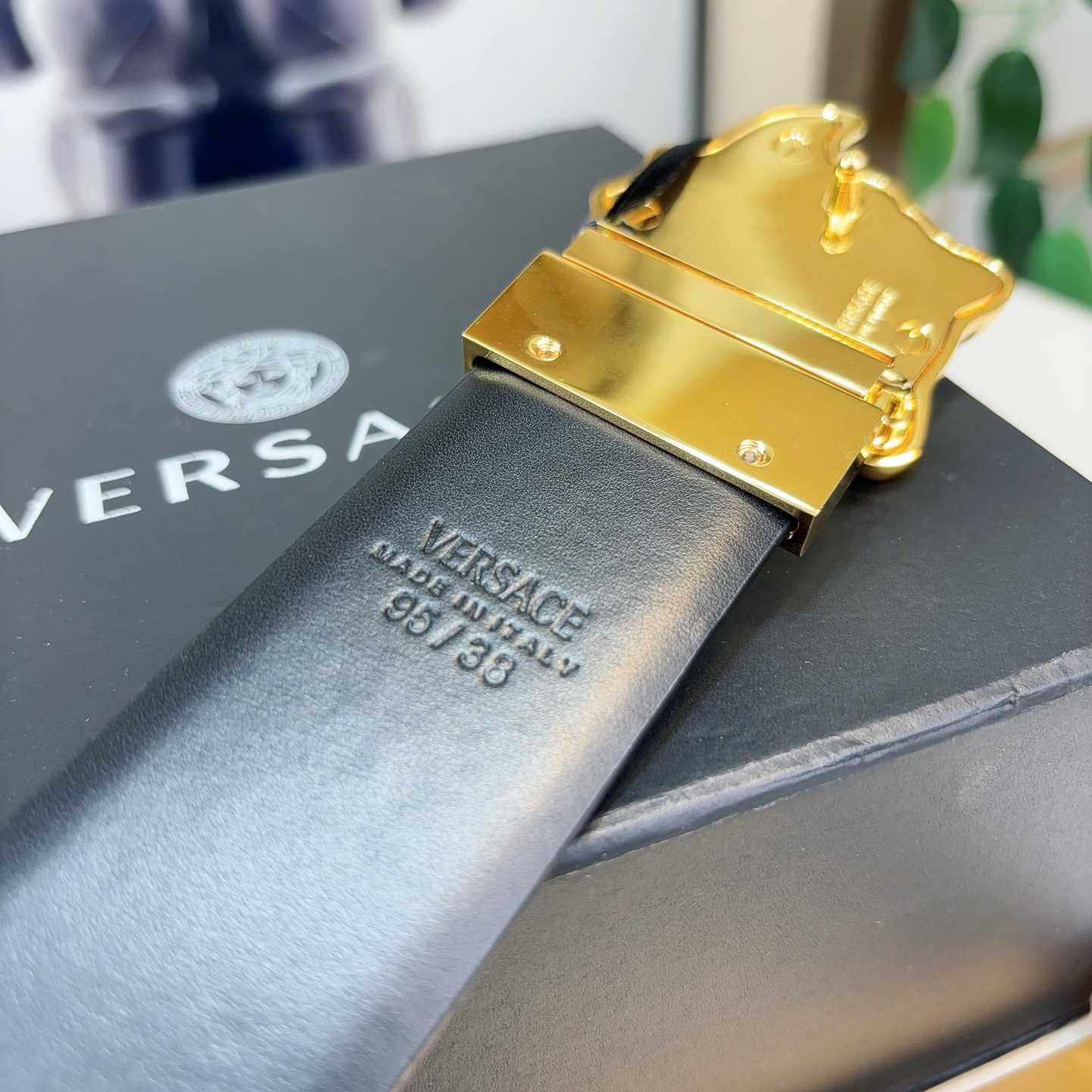 Versace Barocco Reversible Leather Belt    40mm - PerfectKickZ