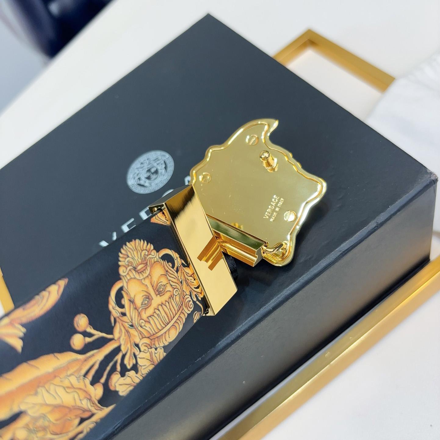 Versace Barocco Reversible Leather Belt    40mm - PerfectKickZ