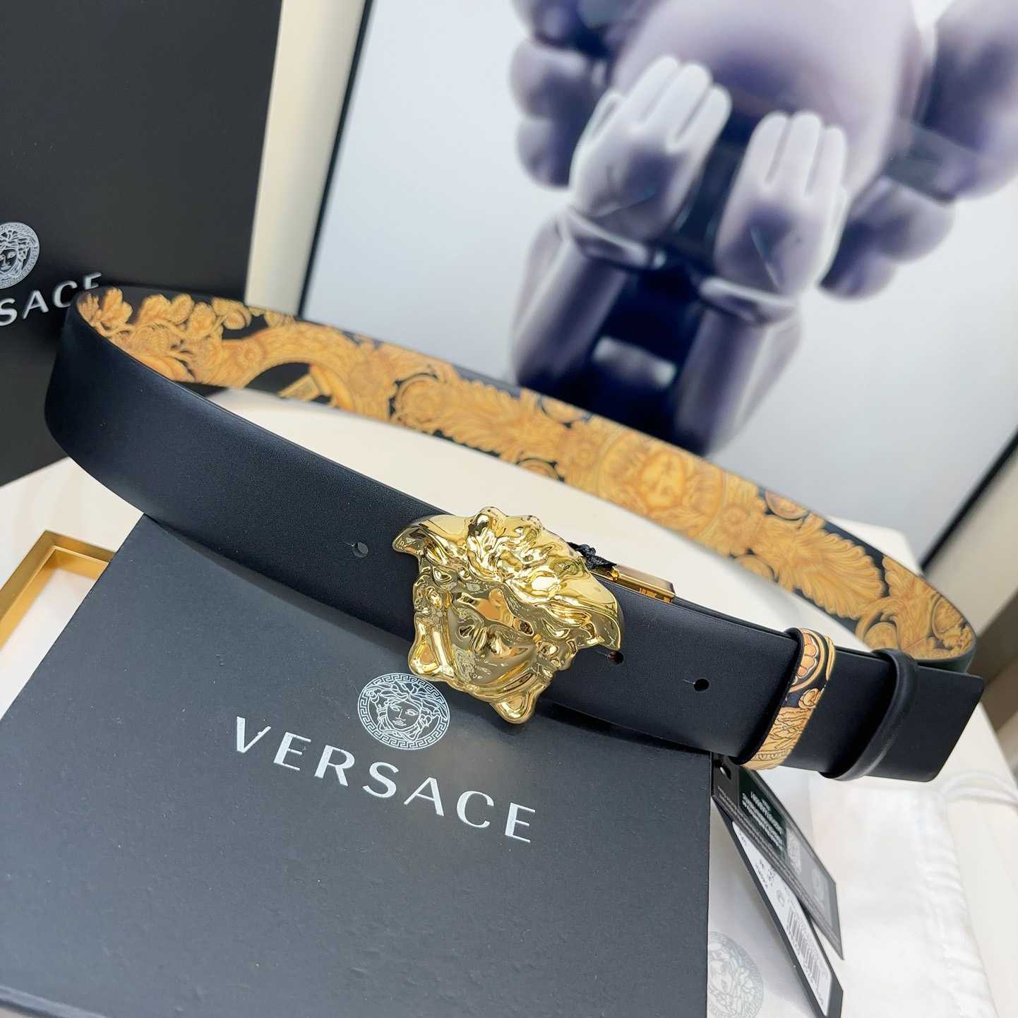 Versace Barocco Reversible Leather Belt    40mm - PerfectKickZ