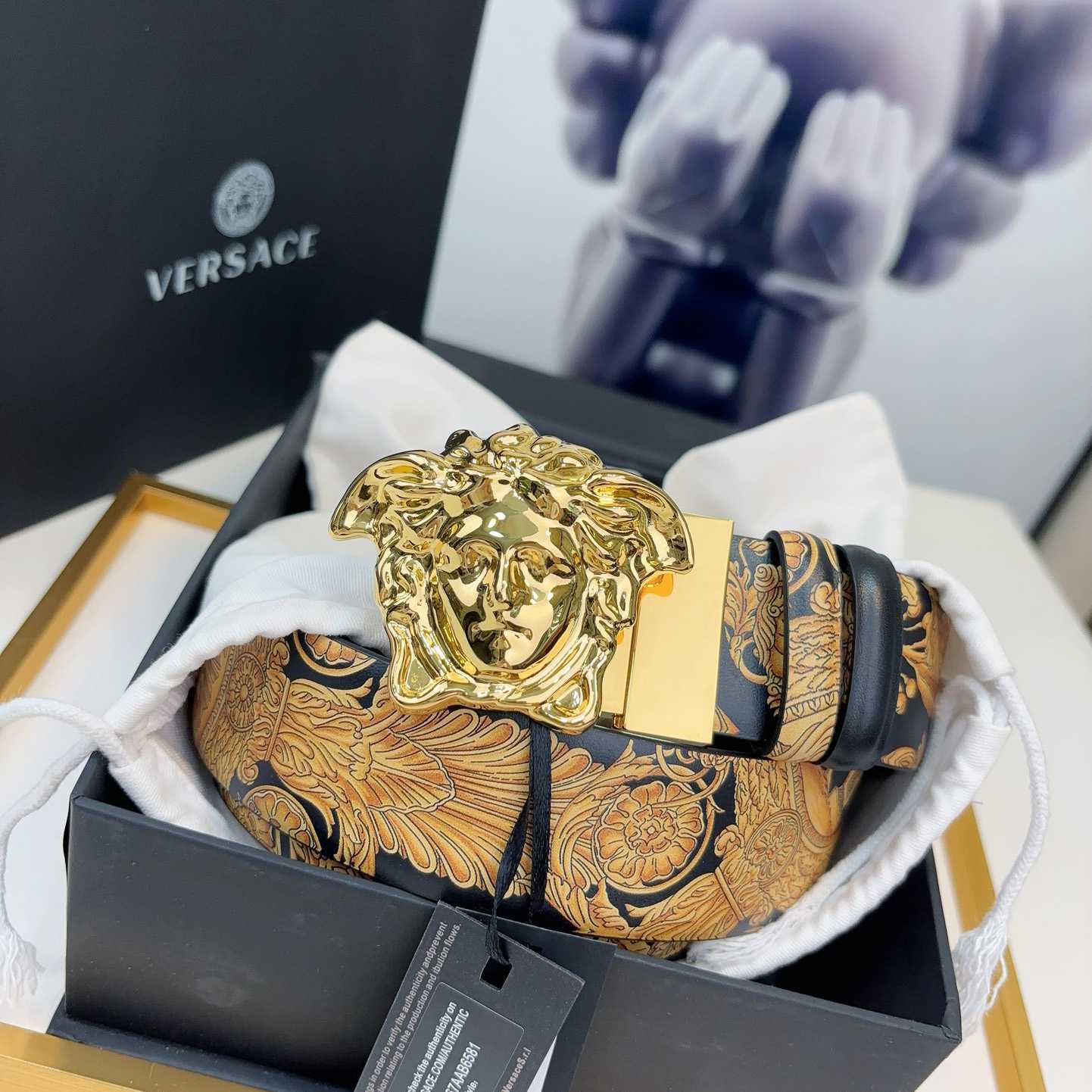 Versace Barocco Reversible Leather Belt    40mm - PerfectKickZ