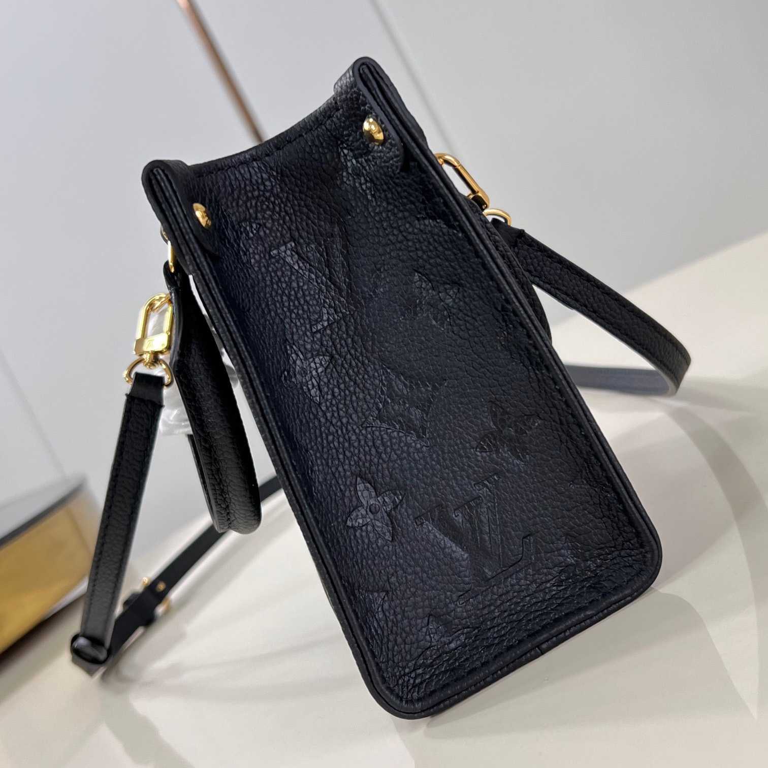 Louis Vuitton OnTheGo BB   M46993 - PerfectKickZ