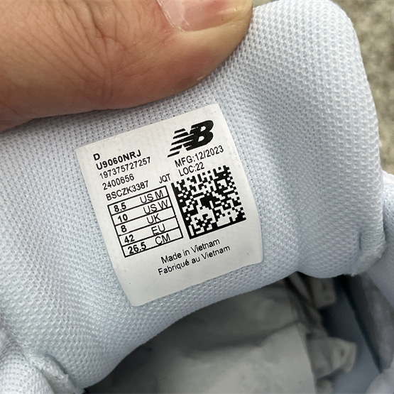New Balance 9060 Sneakers    U9060NRJ - PerfectKickZ