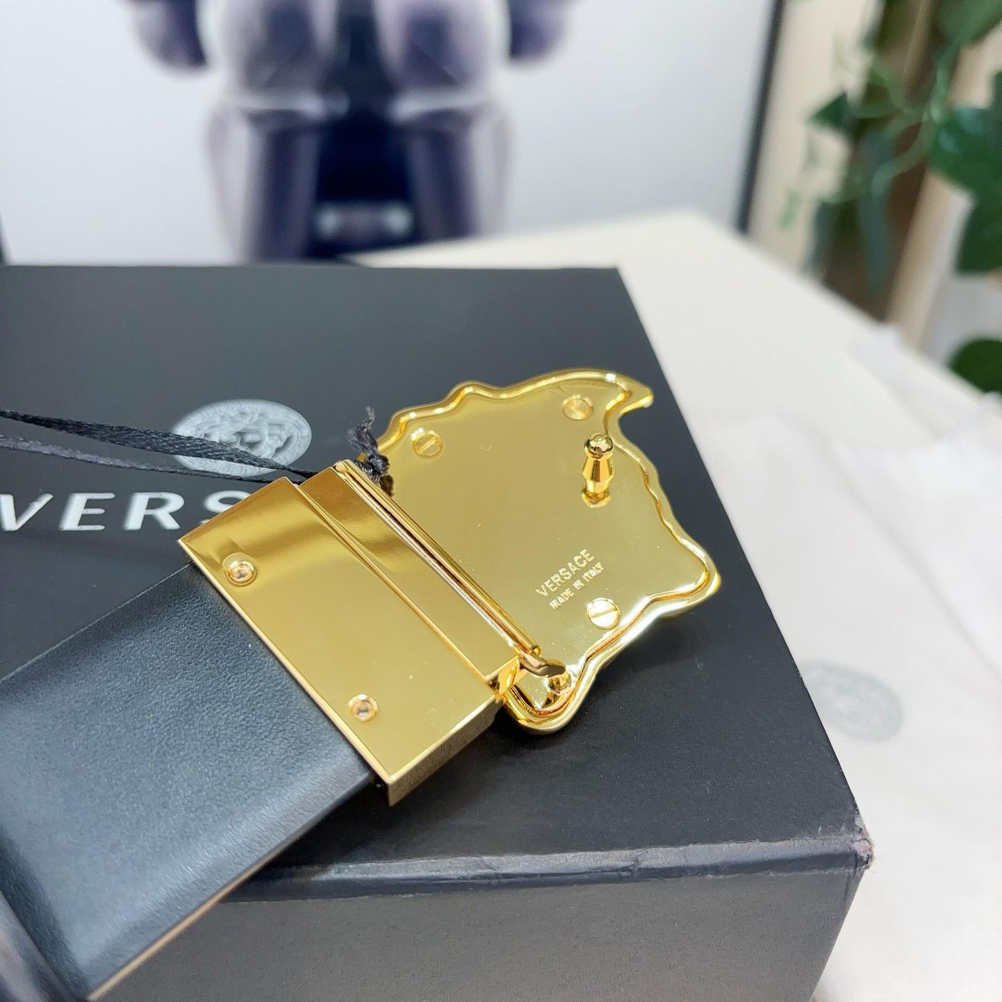 Versace Reversible Leather Belt    40mm - PerfectKickZ