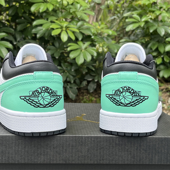 Air Jordan 1 Low Sneaker  553558-131 - PerfectKickZ