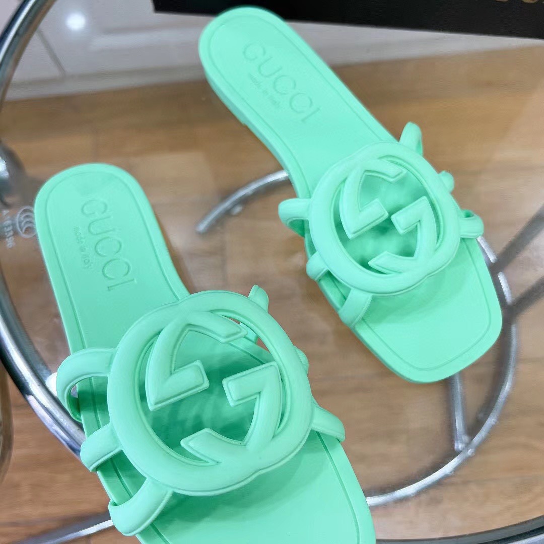 Gucci Women's Interlocking G Slide Sandal - PerfectKickZ
