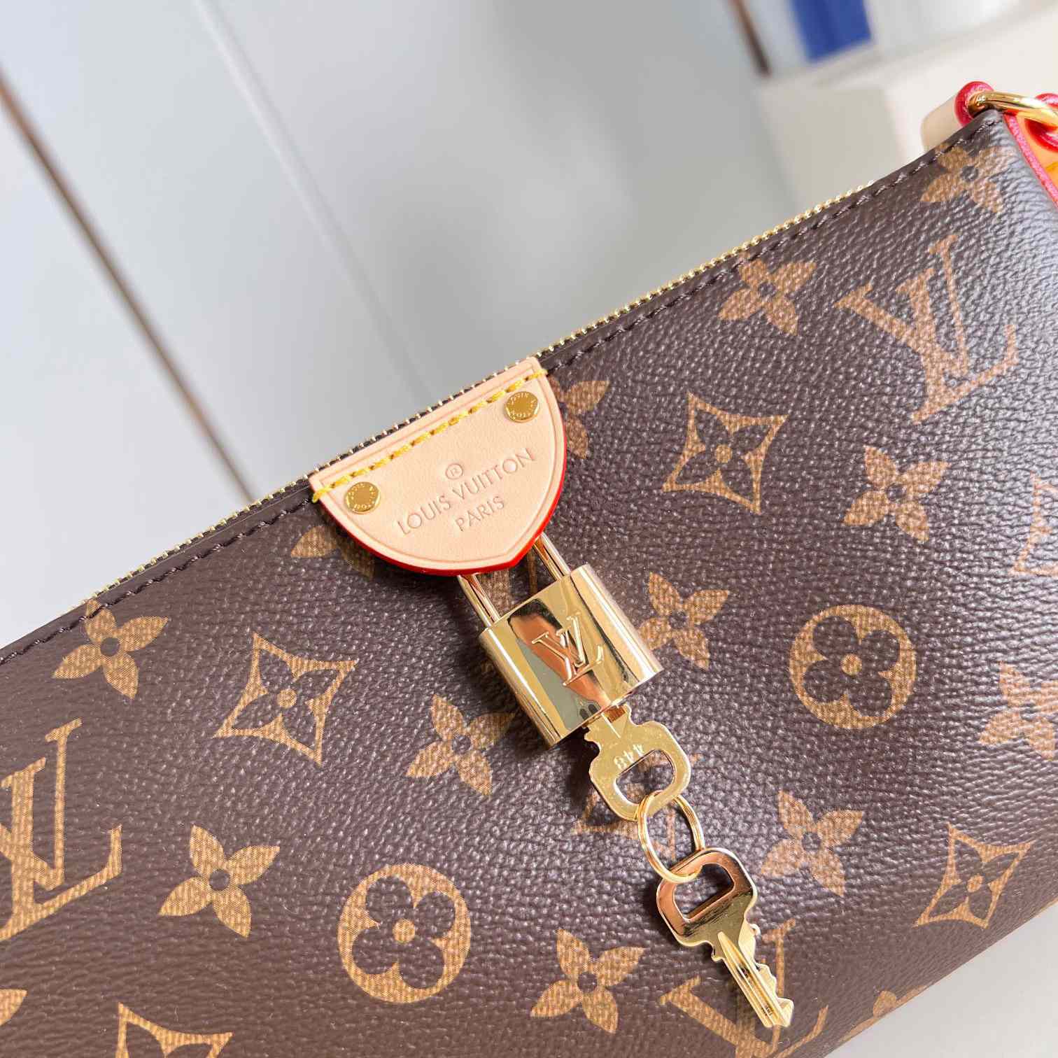 Louis Vuitton Pochette Tirette   M47123 - PerfectKickZ