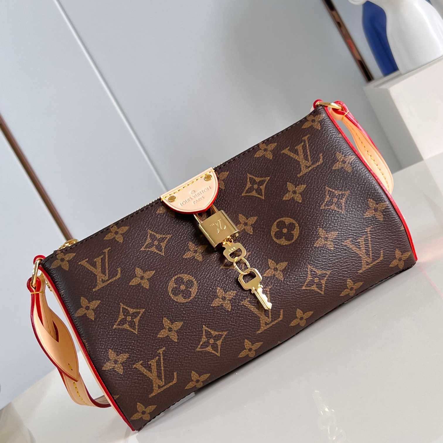 Louis Vuitton Pochette Tirette   M47123 - PerfectKickZ