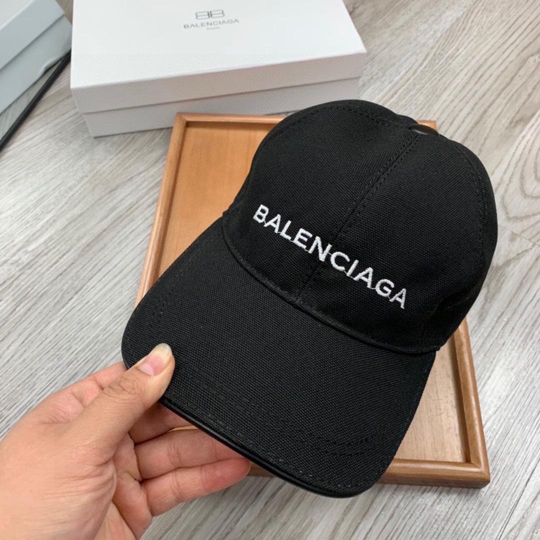 Balenciaga Embroidered-logo Six-panel Cap - PerfectKickZ