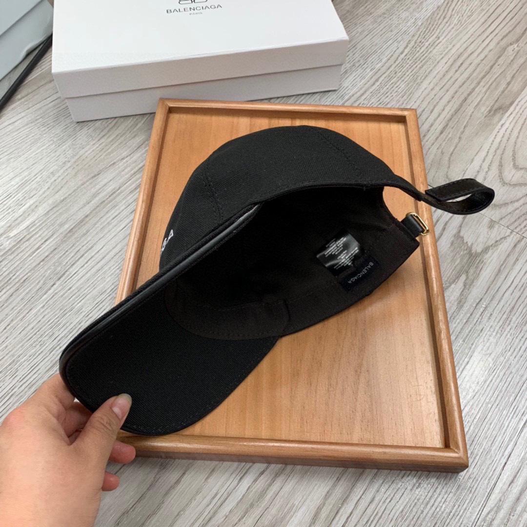 Balenciaga Embroidered-logo Six-panel Cap - PerfectKickZ