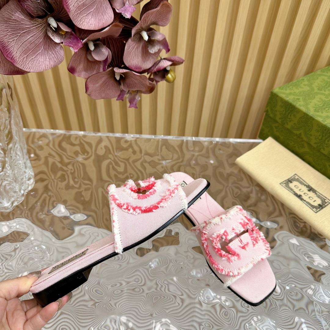 Gucci Women's Interlocking G Slide Sandal - PerfectKickZ