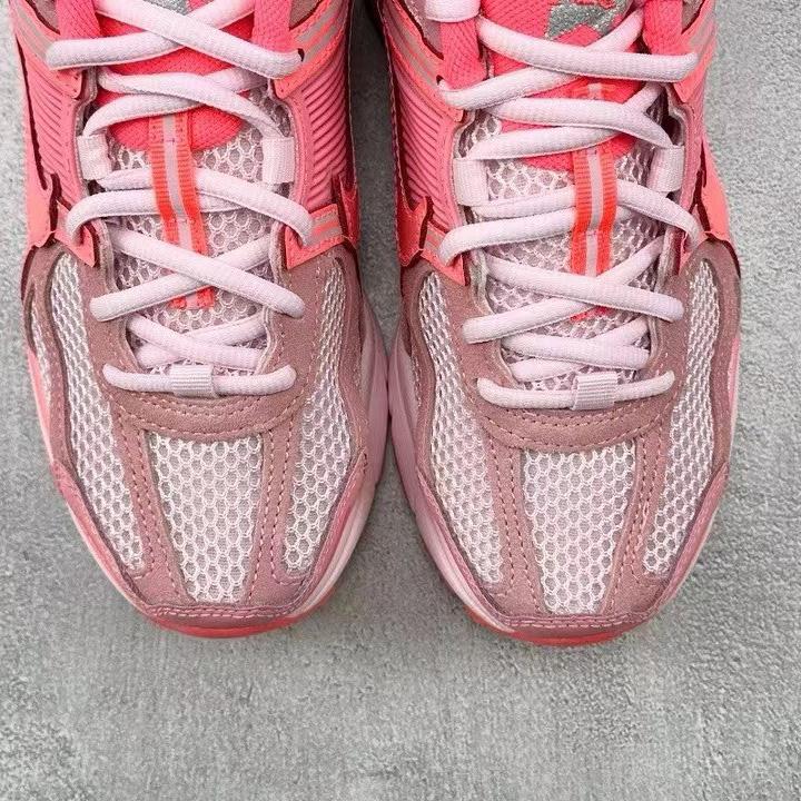 Nike Air Zoom Vomero 5 Sneaker    FQ0257 666 - PerfectKickZ