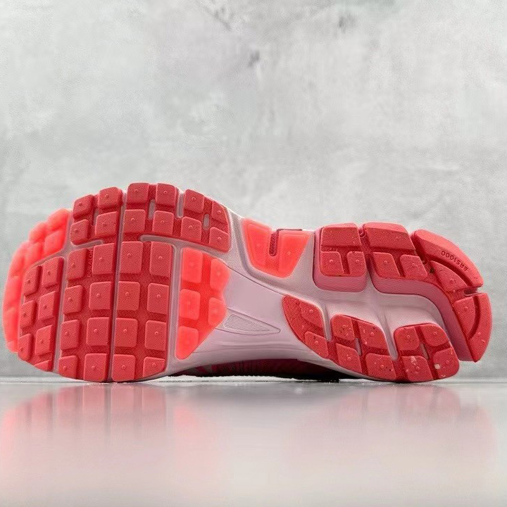 Nike Air Zoom Vomero 5 Sneaker    FQ0257 666 - PerfectKickZ