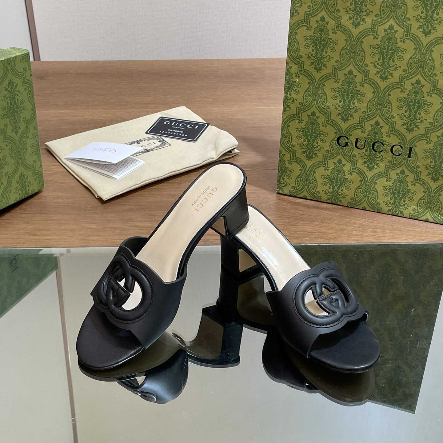 Gucci Women's Interlocking G Slide Sandal  - PerfectKickZ