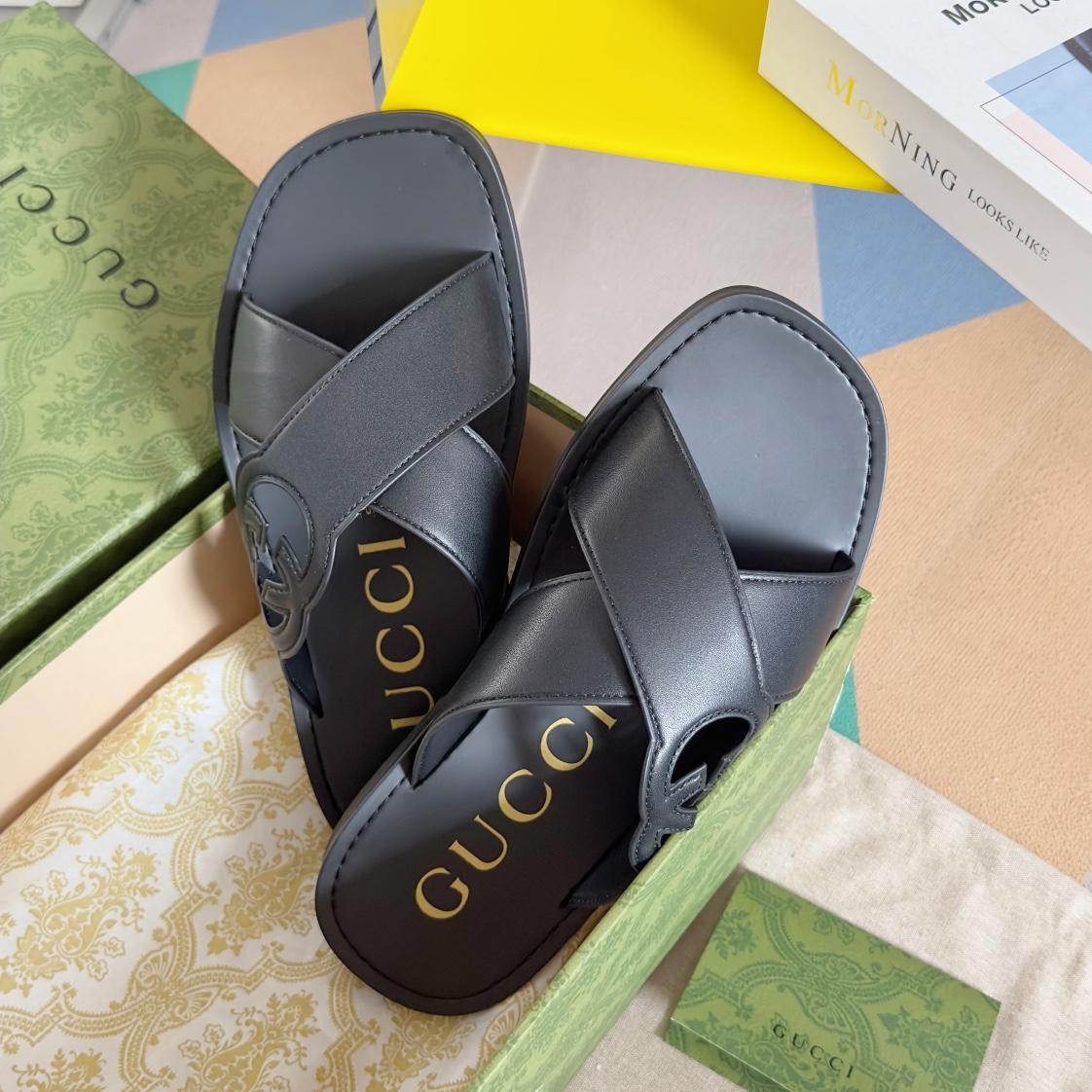 Gucci Men's Interlocking G Slide Sandal - PerfectKickZ