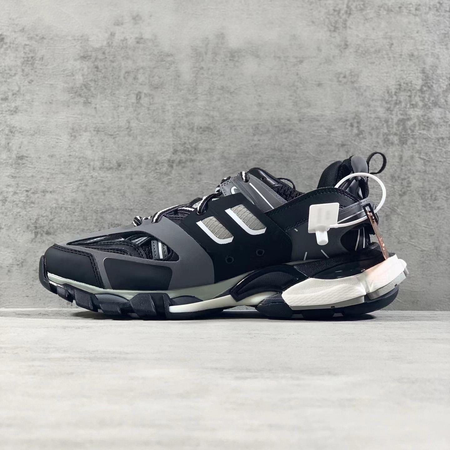 Balenciaga Track Sneaker    - PerfectKickZ